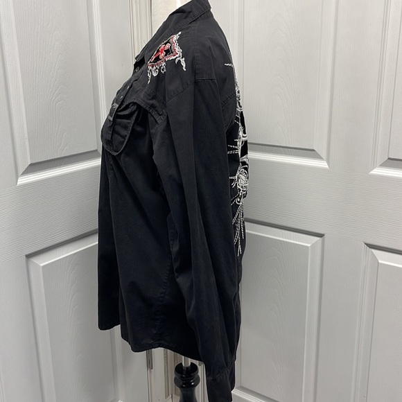 Women’s Black Embroidered Fleur De Lis Lion Cross Shirt 3X - Picture 5 of 8